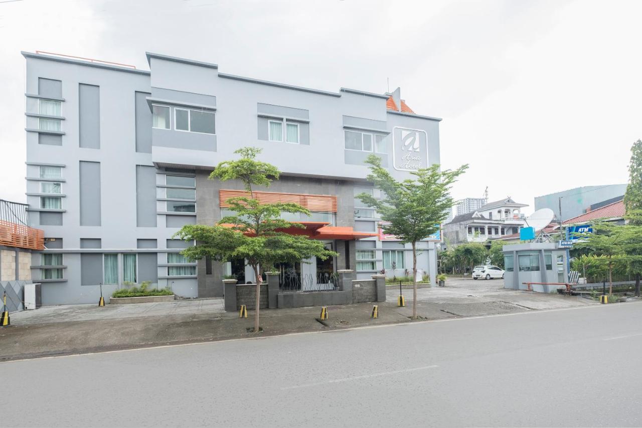 Oyo 424 Asia Hotel Макасар Экстерьер фото