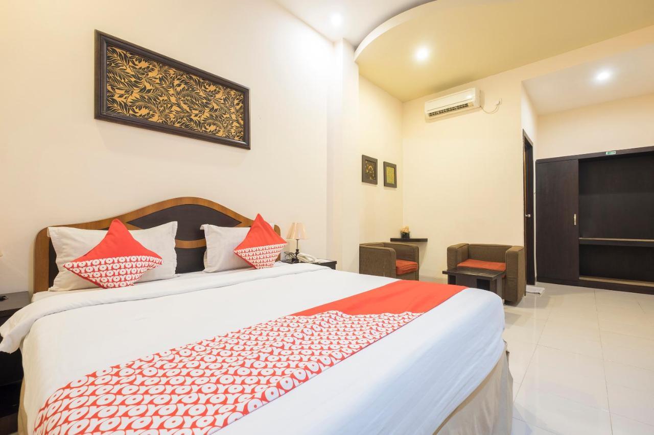 Oyo 424 Asia Hotel Макасар Экстерьер фото